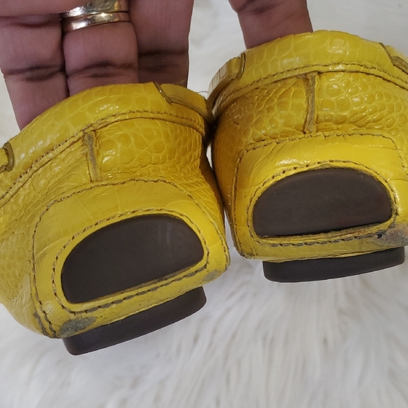J. Crew Vibrant Yellow Croc-Embossed Moccasins Slipon Sz 8 - Picture 7 of 16